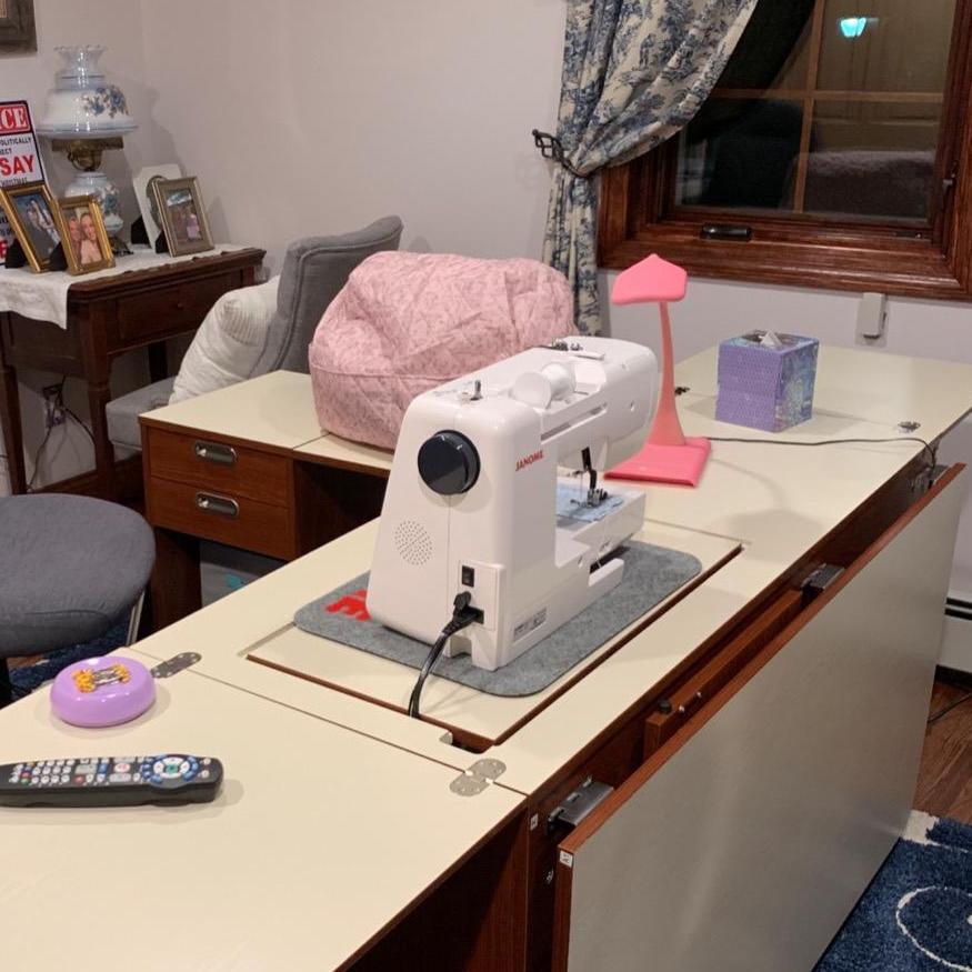Advanced Computerized Sewing Machine